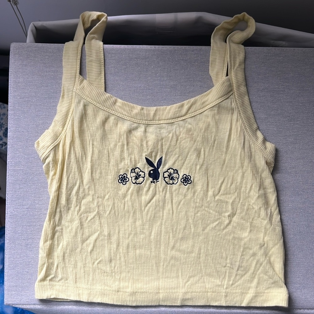 PacSun Playboy cropped tank Size: S